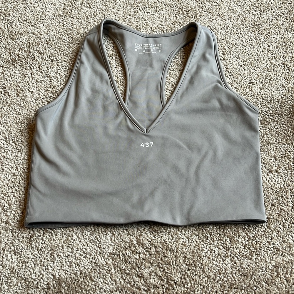 437 The V Tank in Clay Mask